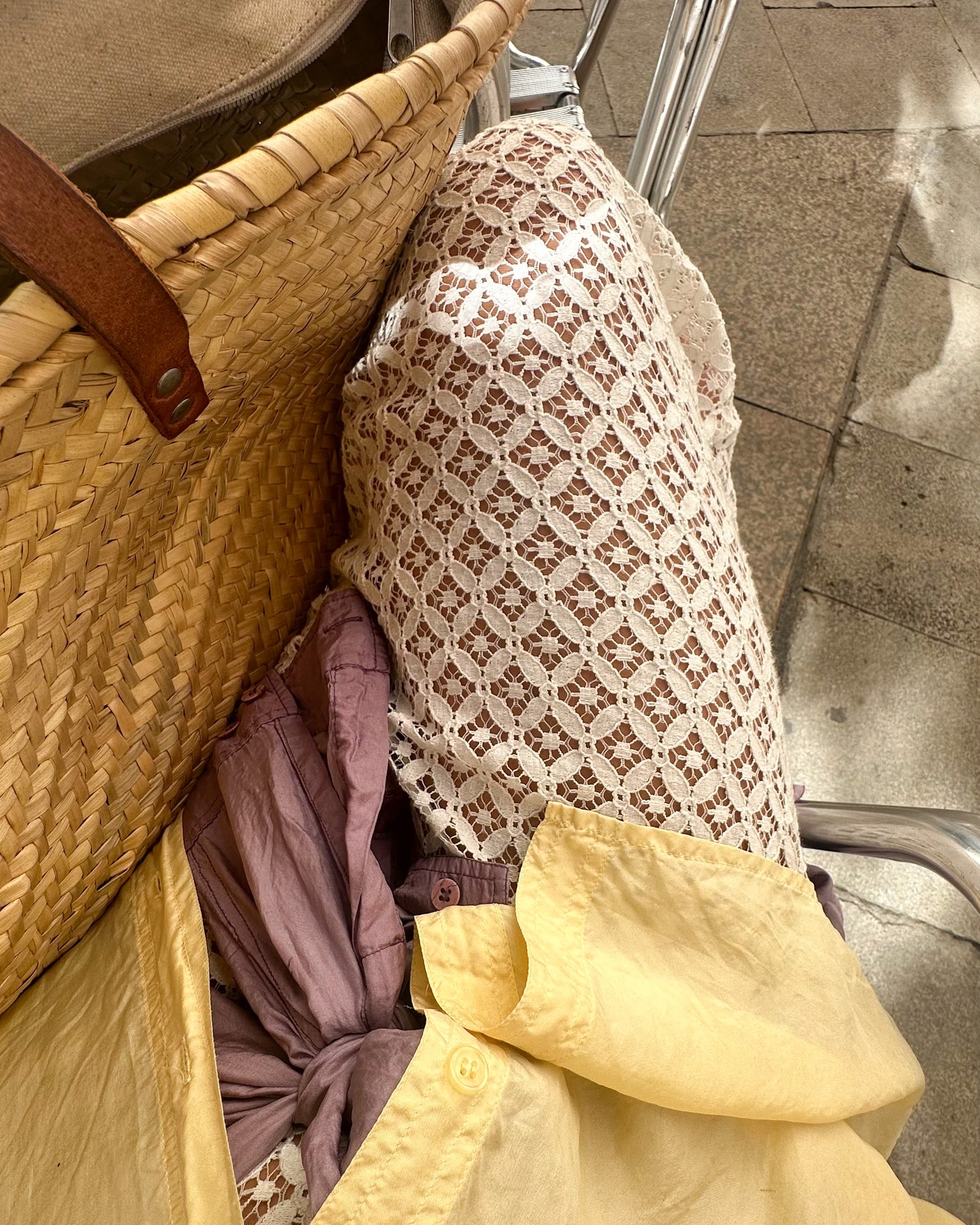 La falda de viscosa con encaje elástico