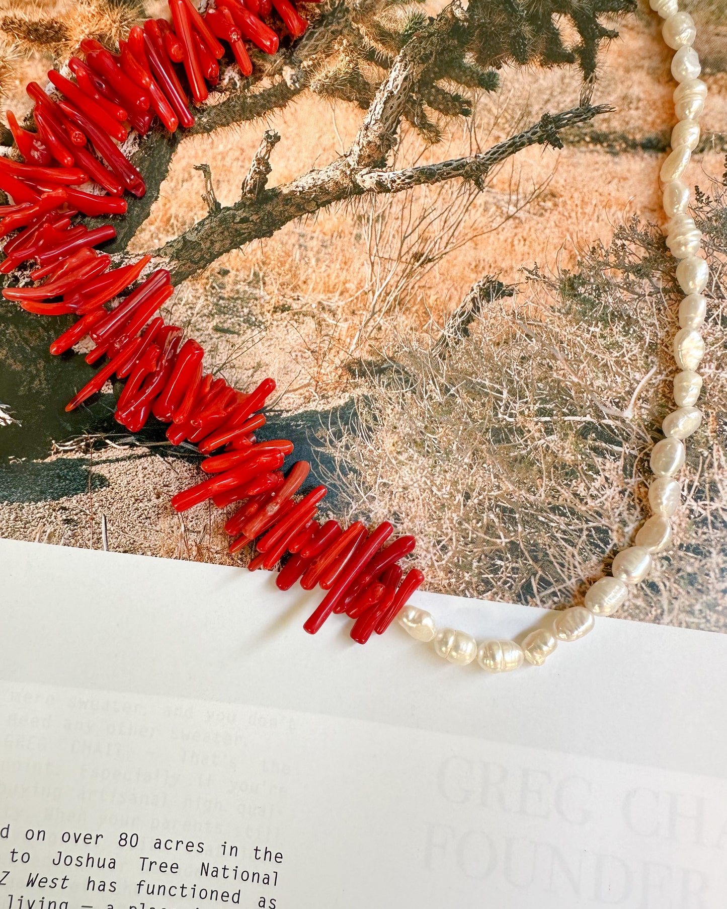 Collar océano profundo, Coral y perlas.
