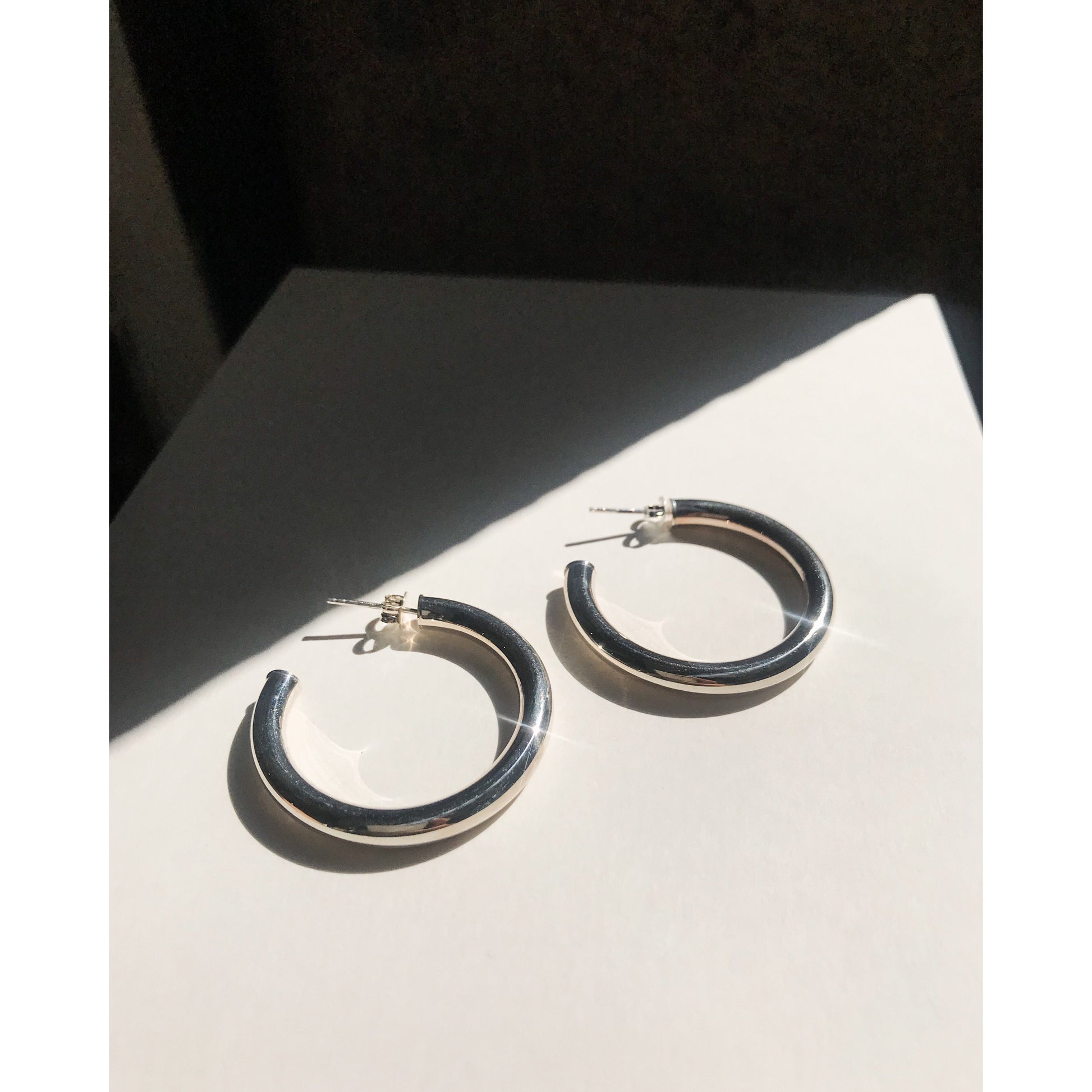 Classic medium thick hoop. - Plhi studio