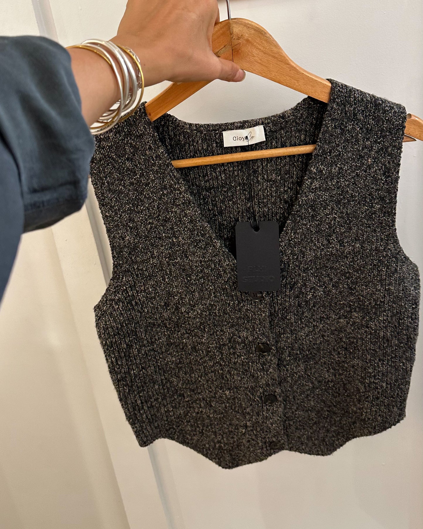 Jaspé Knit Vest.